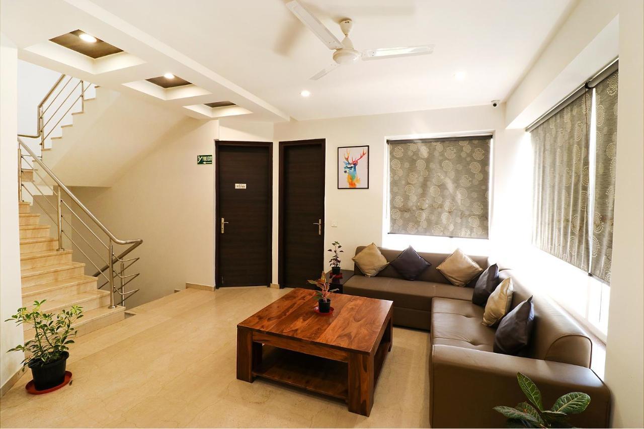 Fabhotel Oyster Villa Гургаон Екстериор снимка