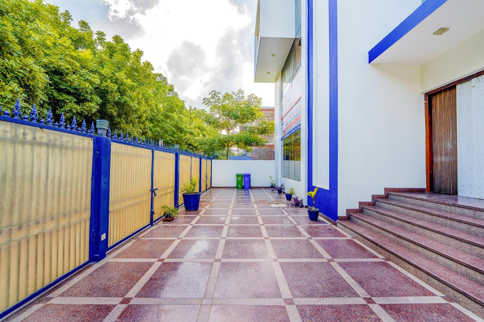 Fabhotel Oyster Villa Гургаон Екстериор снимка