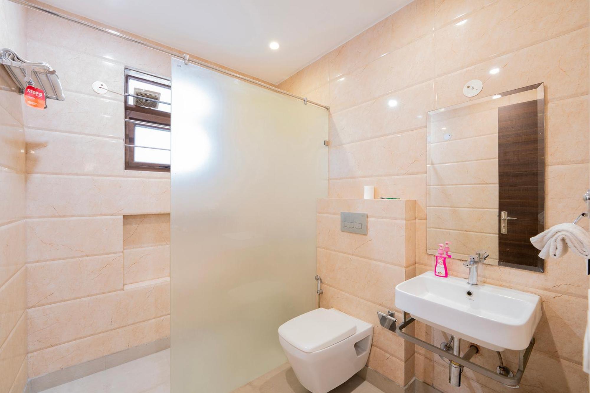 Fabhotel Oyster Villa Гургаон Екстериор снимка